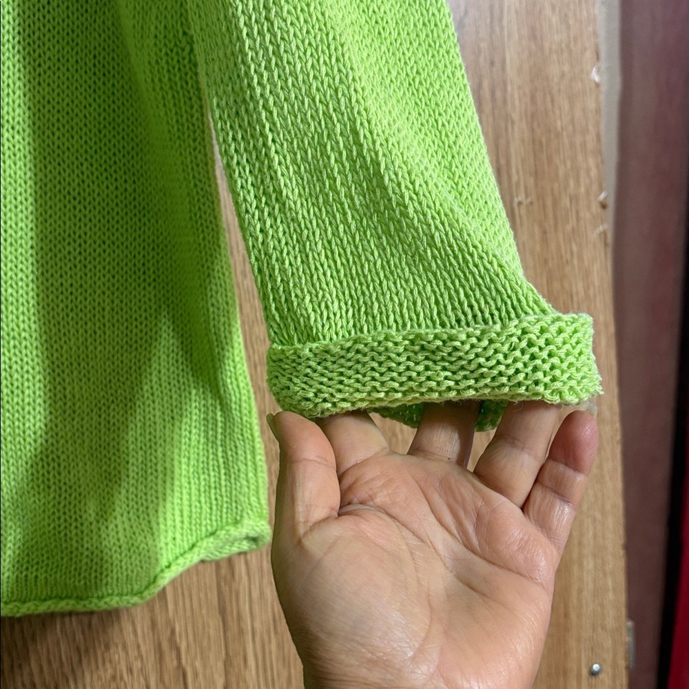 Chico's Bright Green V-Neck Sweater - Picture 4 of 6